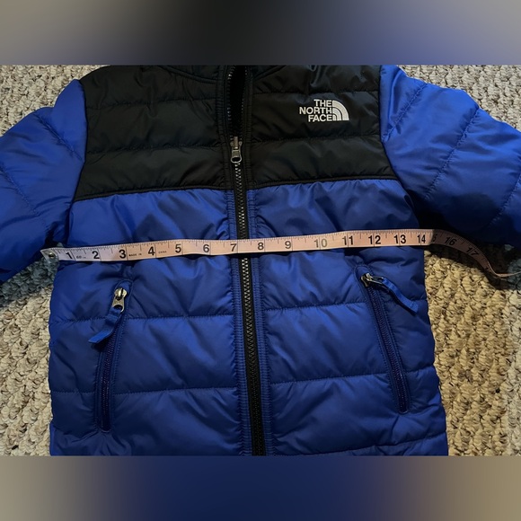 The North Face Youth size XXS Blue and Black Reversible Fleece Puffer Jacket - Picture 6 of 7